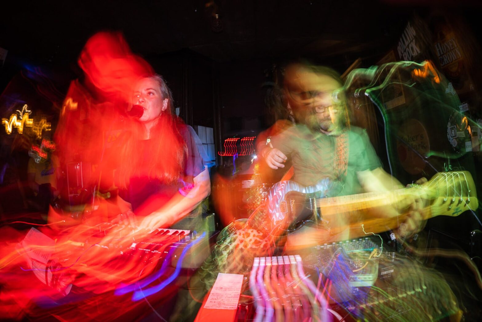 Architrave Live Photo by Boney Diego
